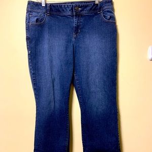 Lane Bryant genius fit 16 Capri